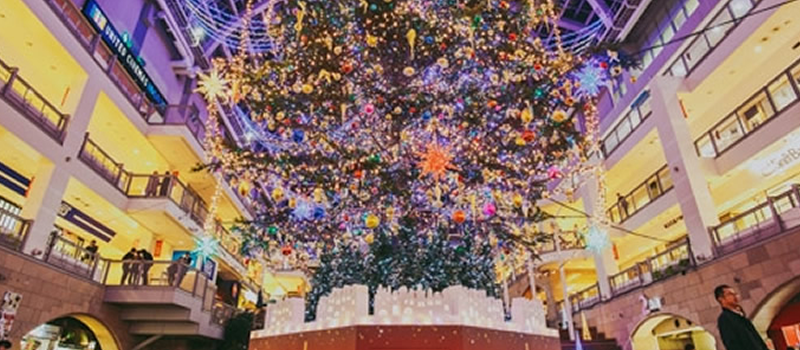 レンガ館の奥にあるアトリウム