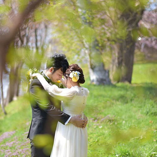 木々の中に佇んで